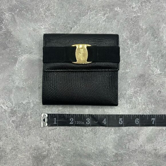 Salvatore Ferragamo Vara Bow Black Trifold Compact Wallet Clasp Leather - Picture 14 of 16